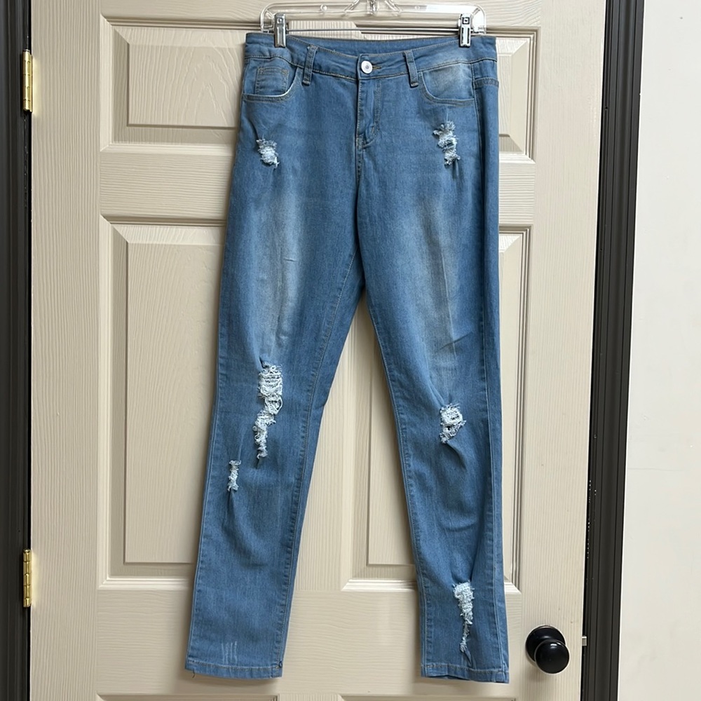 Like new distressed stretch jeans